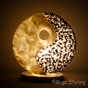 Donut tafellamp capizschelp zandkleur