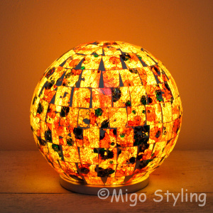 Farbige Mosaik-Design-Tischlampe Sphere (rot, orange, gelb, grün)