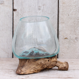 Glazen druppel vaas op hout (k)