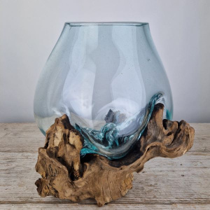 Glazen druppel vaas op hout (j)