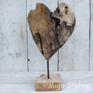 Houten hart op standaard