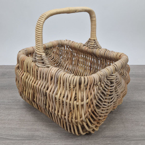 Holzkorb traditionell natur