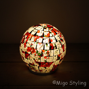 Farbige Mosaik-Design-Tischlampe Sphere (rot, orange, grün)