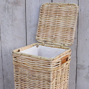 Hoge smalle wasmand naturel