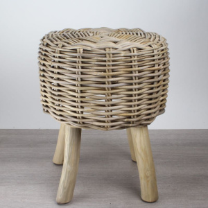 Runder Rattanhocker