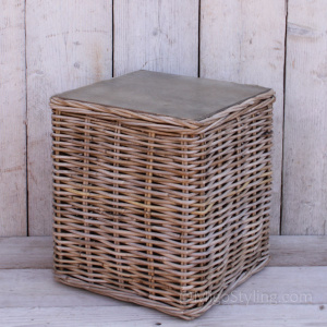Rotan zuil / kruk / tafeltje