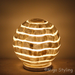 Tischlampe Muscheln Kugel gestreift