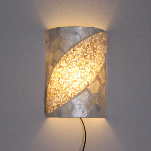 Wandleuchte Muscheldesign Sandfarbe
