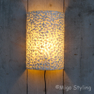 Wandlampe Muscheln beflockt weiss