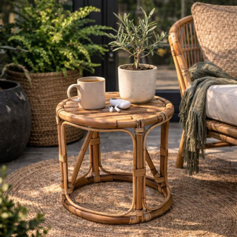 Beistelltisch oder Hocker aus Rattan