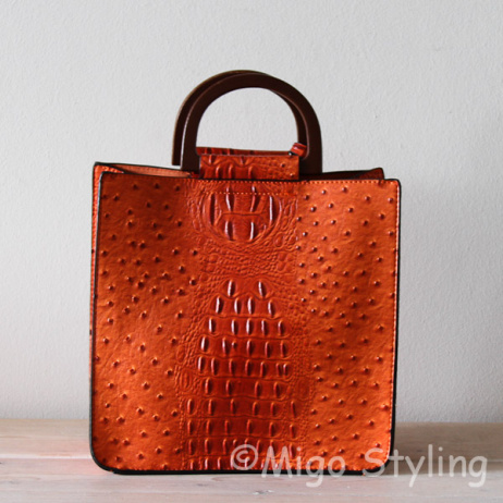 Croco tas Oranje met houten handvaten