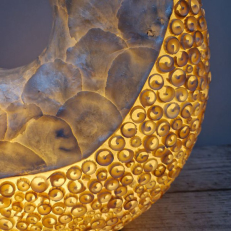 Donut-Tischlampe aus Capiz-Muscheln Sandfarben Mittel