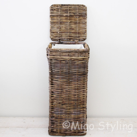 Hoge smalle wasmand 70cm Brown