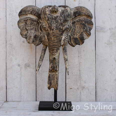 Houten olifant masker op standaard