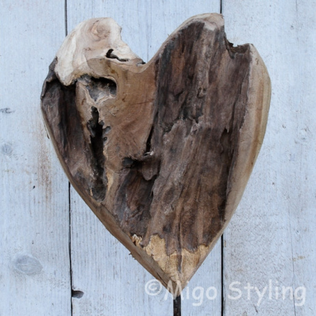 Houten hart op standaard 