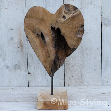 Houten hart op standaard
