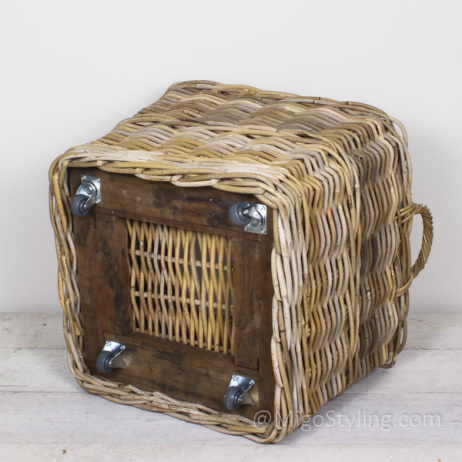 Kaminholzkorb (M) auf Rollen, Rattan Grau