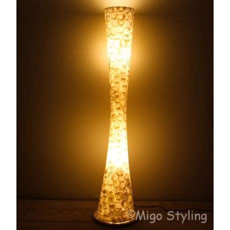 Tornado schelpen vloerlamp