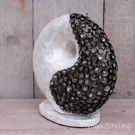 Tafellamp Donut capizschelp wit/zwart