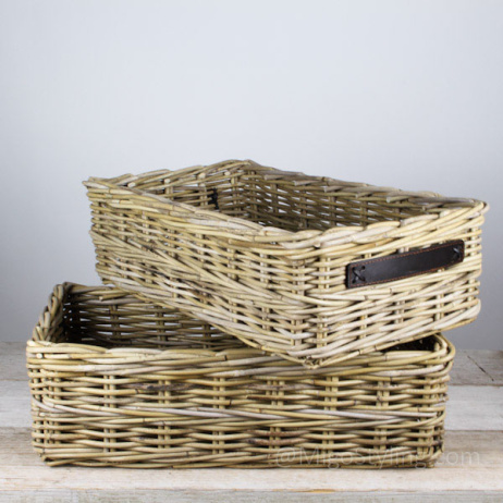 Schrank / Aufbewahrungskorb mit Ledergriff
