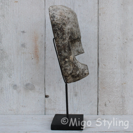 Masker hout op standaard (c)