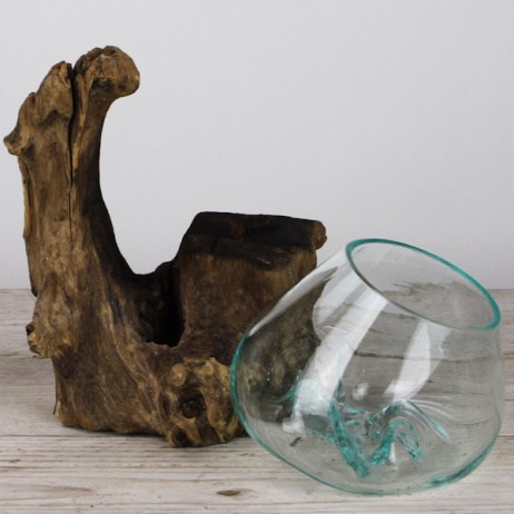 Mini glazen druppelvaas op hout (c)