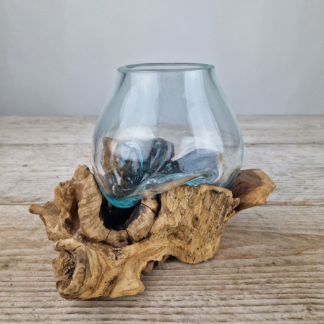 Mini glazen druppelvaas op hout (b)