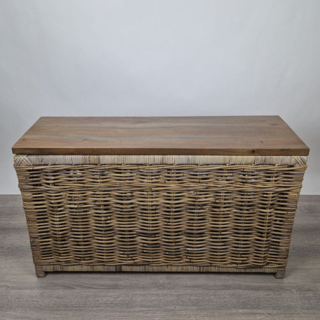 Opbergmand met houten deksel