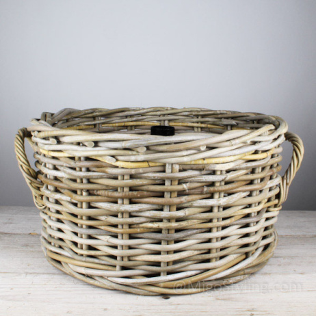 Sonnenschirmhalter Rattankorb