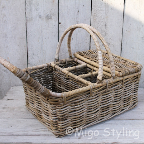 Picknickkorb mit 2 Klappen und Flaschenhalter