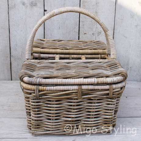 Picknickkorb mit 2 Klappen und Flaschenhalter