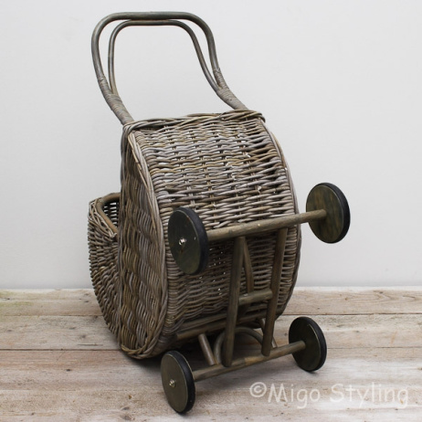 Rieten poppenwagen Classic
