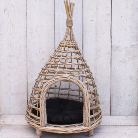 Rattan Tipi Tierkorb offen