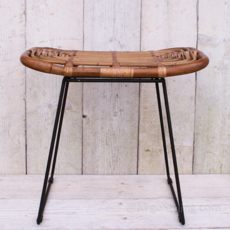 Rattan Fußschemel mit Metallrahmen