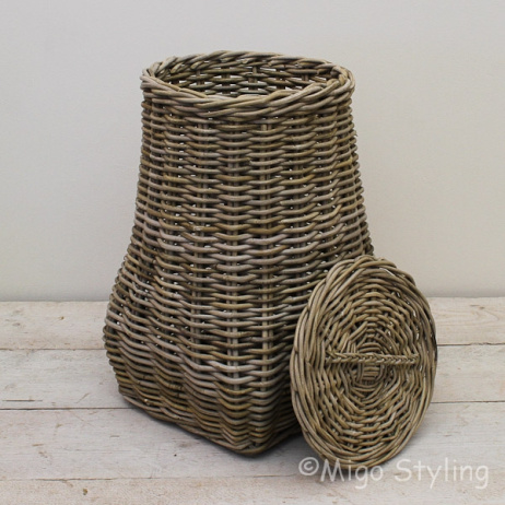 Slangenmand met deksel 