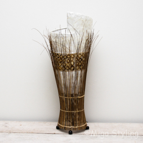 Tischlampe Capiz aus Muscheln und dunklem Bambus