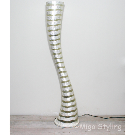 Tornado schelpen vloerlamp gestreept