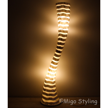 Tornado schelpen vloerlamp gestreept