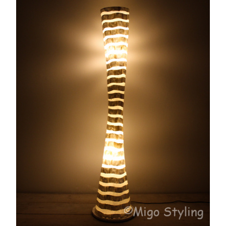 Tornado schelpen vloerlamp gestreept