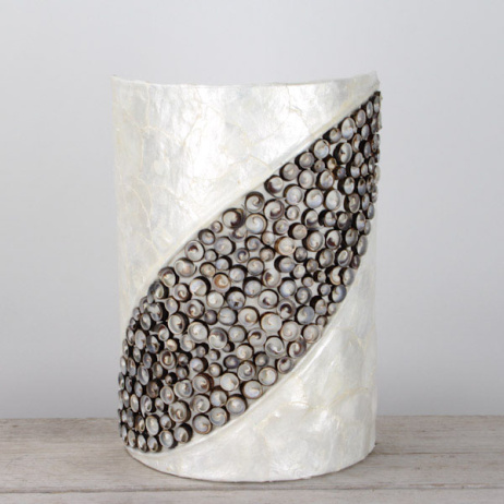 Wandleuchte Muscheldesign dunkel