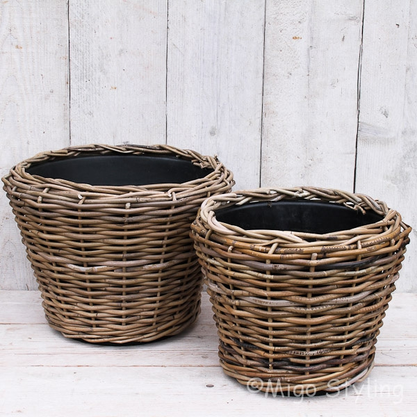 Landelijk scheuren uitgebreid Drypot terrasmand rotan H29 cm? Bestel online - MigoStyling