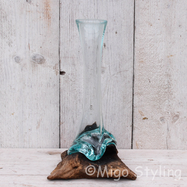 Mini Tropfenvase aus Glas auf Holz (a) 