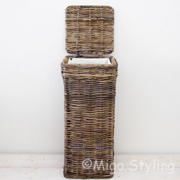 Hoge smalle wasmand 70cm Brown