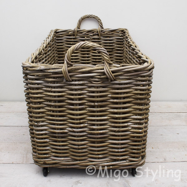 Houtmand (M) op wielen grey rotan L50 x B50 x H48