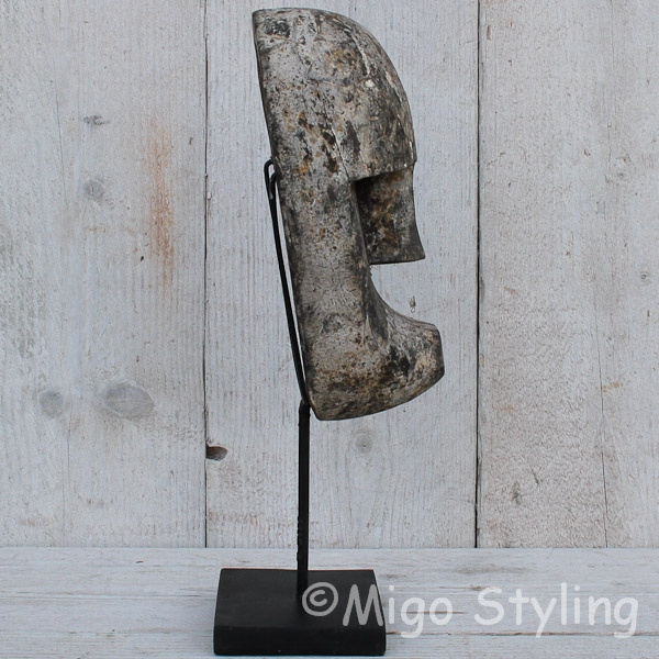 Masker hout op standaard (a)