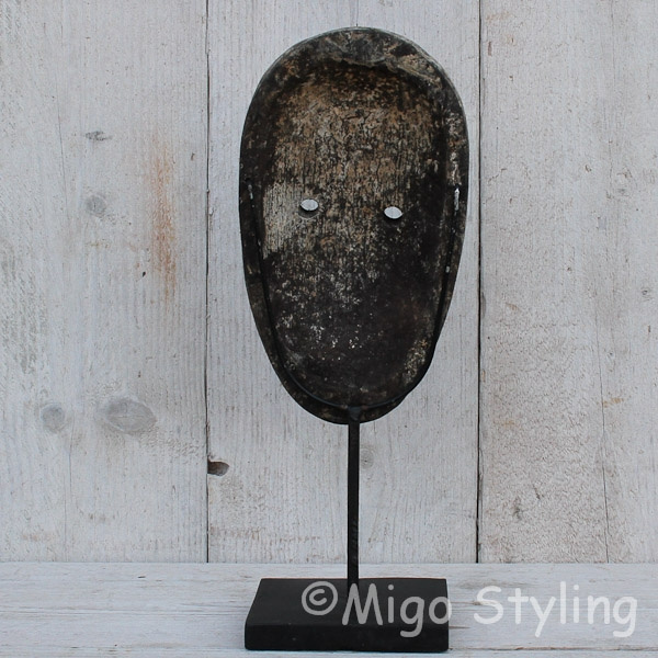 Masker hout op standaard (a)