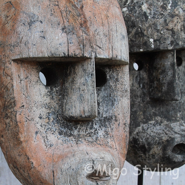 Masker hout op standaard (a)