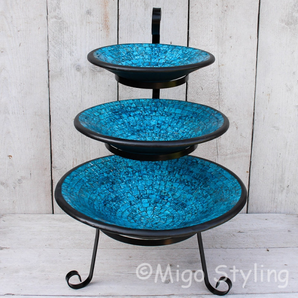Mozaikschalen blauw rond op een etagere