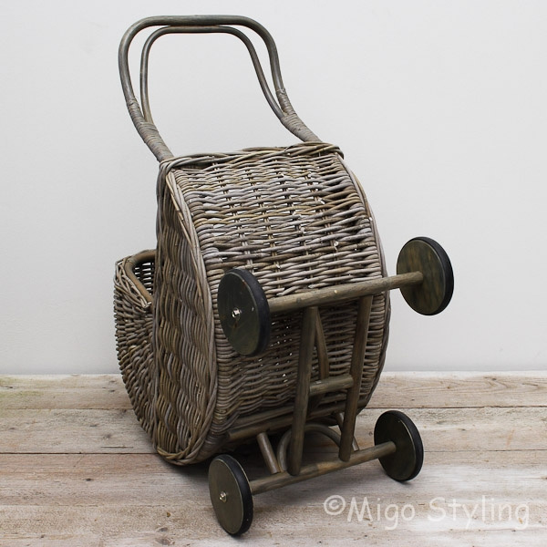 Rieten poppenwagen Classic